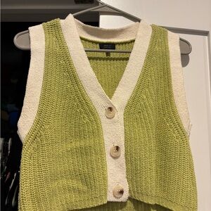 Debut Green and Cream Sleeveless Cardigan